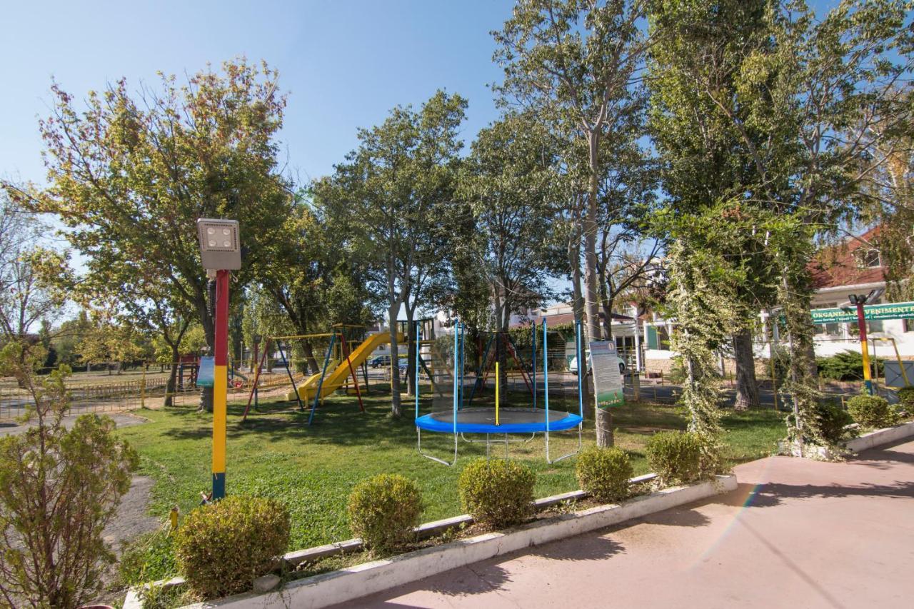 Hotel Merty Konstanca Kültér fotó