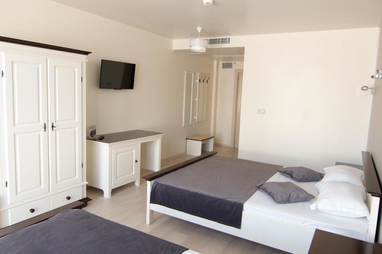 Hotel Merty Konstanca Kültér fotó