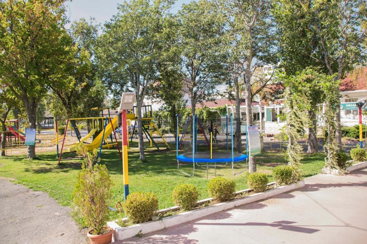 Hotel Merty Konstanca Kültér fotó